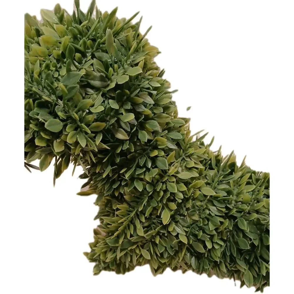 Garden Dog Topiary Dog 18